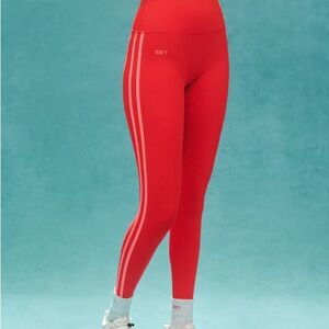 SET Active Lux Duo Stripe Leggings in Maraschino - Medium